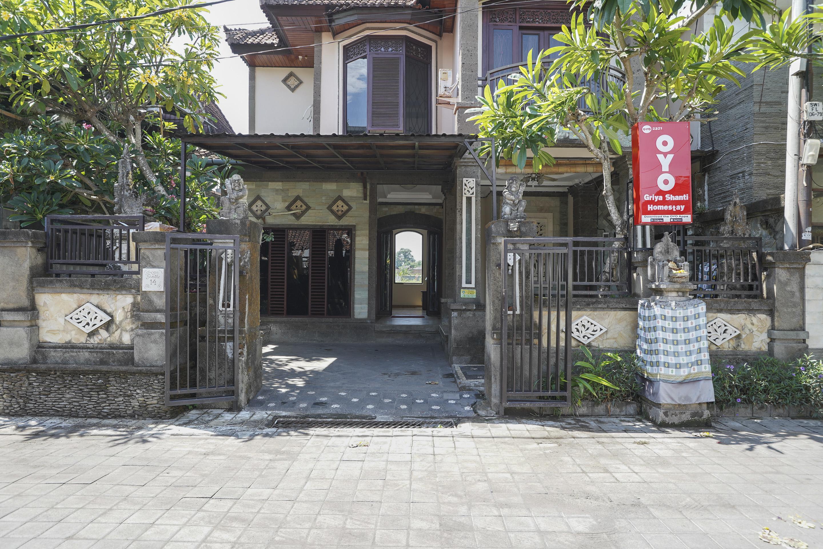 Oyo 2321 Griya Shanti Homestay Ketewel Екстериор снимка