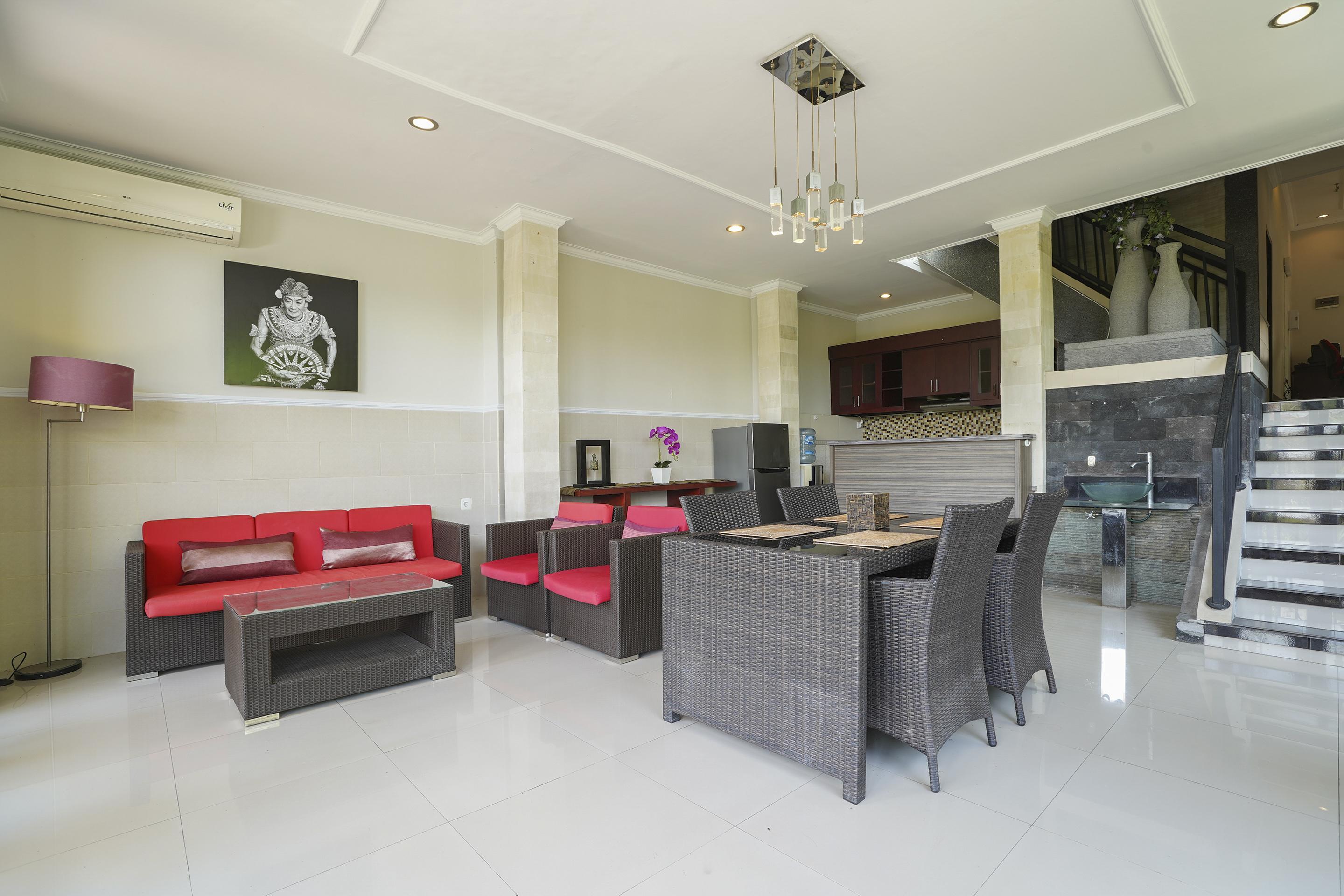 Oyo 2321 Griya Shanti Homestay Ketewel Екстериор снимка